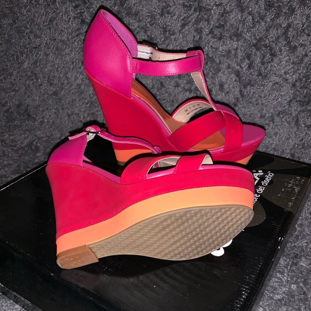 Heels - Picture 3 of 4